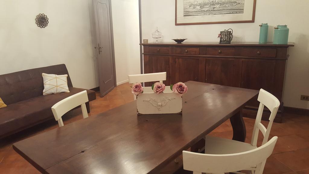 Granny'S House Appartement Lucca Buitenkant foto